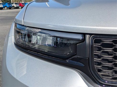 New 2025 Jeep Grand Cherokee L Altitude image 10