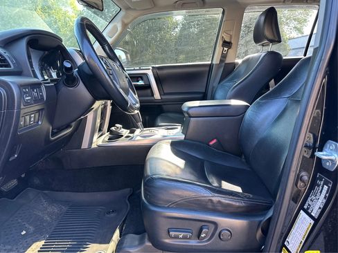 Used 2018 Toyota 4Runner Limited AWD/4WD image 9