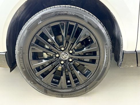Certified 2023 Toyota Venza Nightshade AWD/4WD image 25