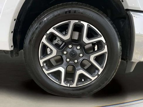 Used 2026 RAM 1500 Laramie AWD/4WD image 94