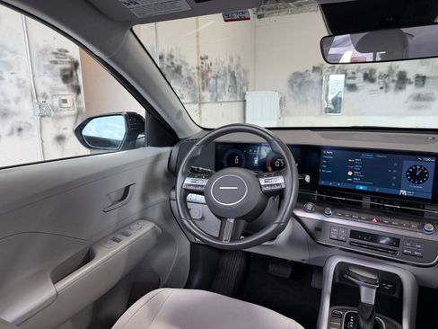 Used 2025 Hyundai Kona SEL image 34