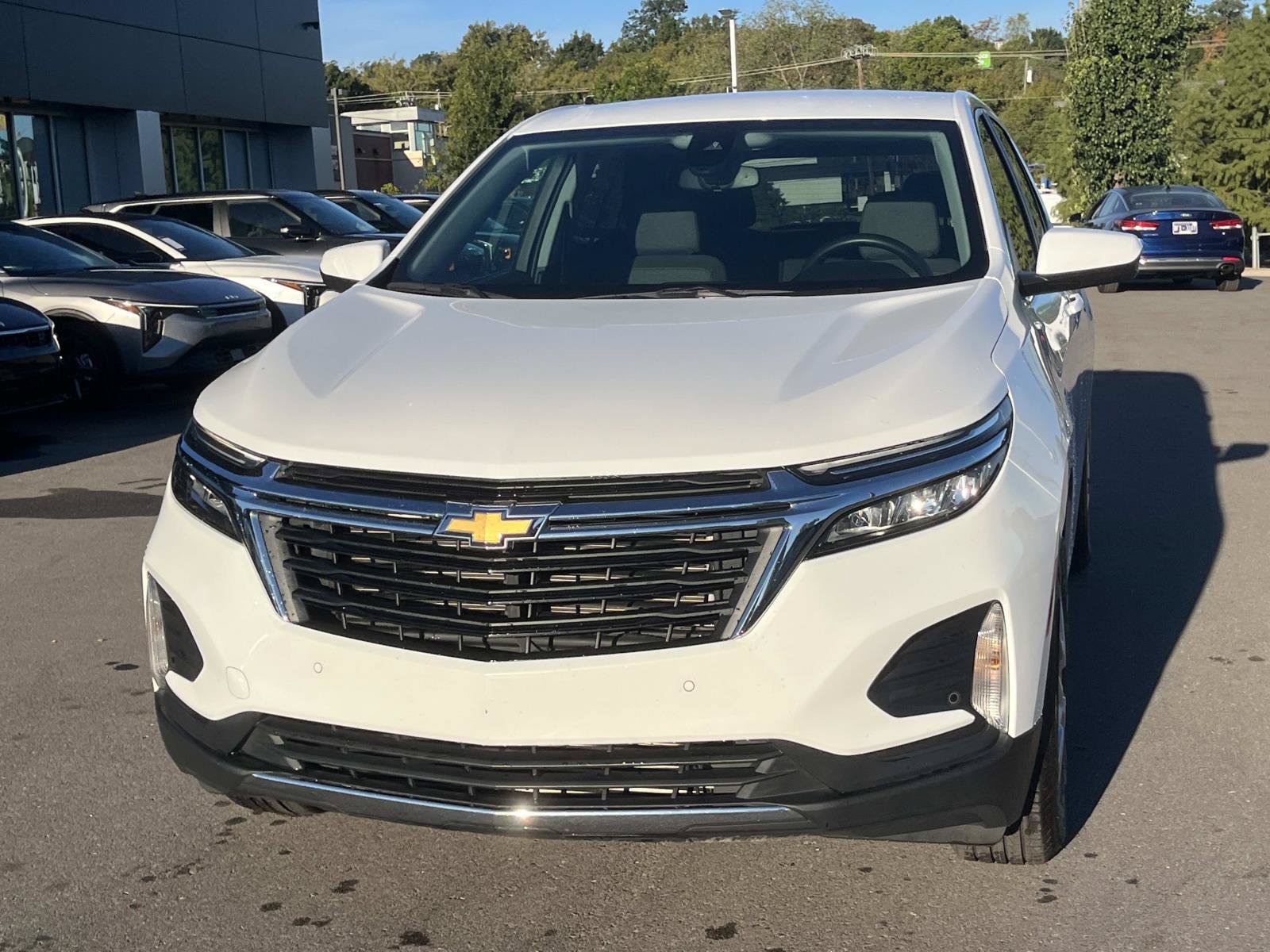 Used 2024 Chevrolet Equinox LT AWD/4WD image 8
