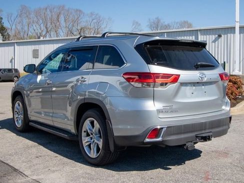 Used 2018 Toyota Highlander Limited image 6