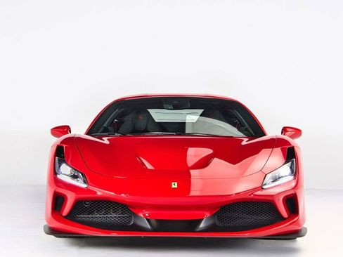 Used 2021 Ferrari F8 Tributo image 3