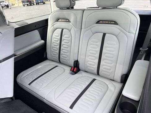 Used 2023 Rivian R1S Launch Edition image 20