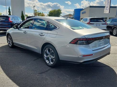 Used 2024 Honda Accord EX image 4