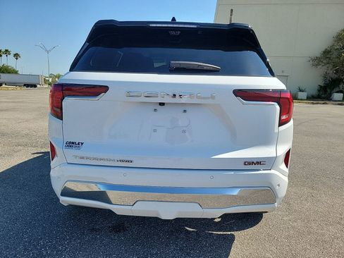 New 2026 GMC Terrain Denali image 6