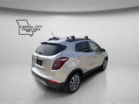 Used 2018 Buick Encore Preferred image 5