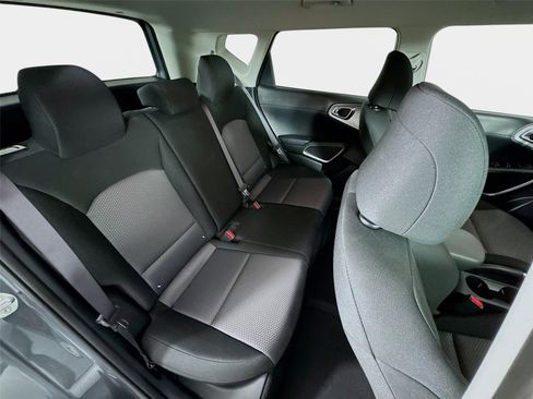 Certified 2025 Kia Soul LX w/ LX Technology Package FWD image 24