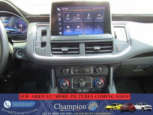 Used 2023 Chevrolet Suburban Z71 AWD/4WD image 18