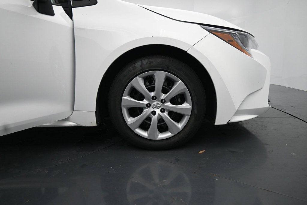 Used 2024 Toyota Corolla LE FWD image 13