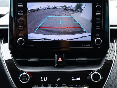 Used 2021 Toyota Corolla LE FWD image 49