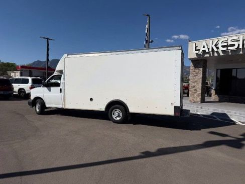 Used 2020 Chevrolet Express 3500 w/ Power Convenience Package image 9