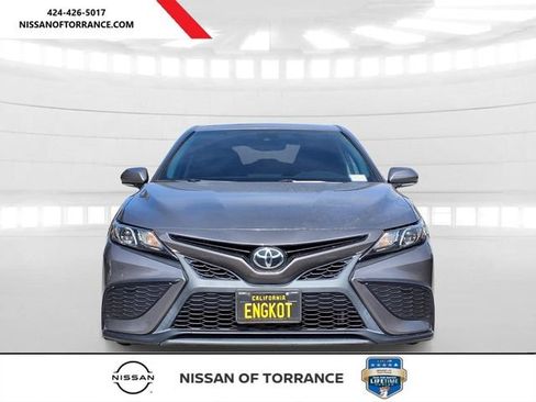 Used 2023 Toyota Camry SE w/ Convenience Package FWD image 2