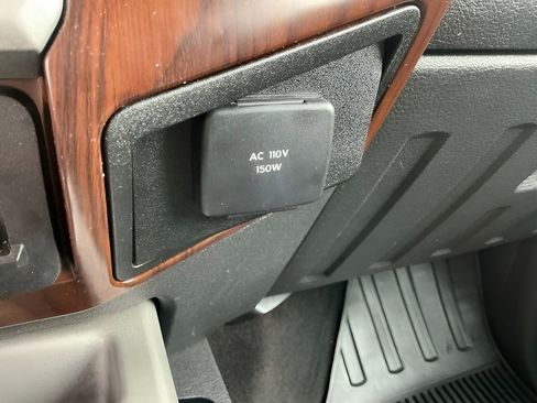 Used 2014 Ford F250 Lariat w/ Chrome Package RWD image 41