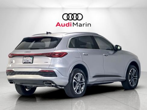 Certified 2025 Audi Q5 Premium w/ Convenience Package AWD/4WD image 5