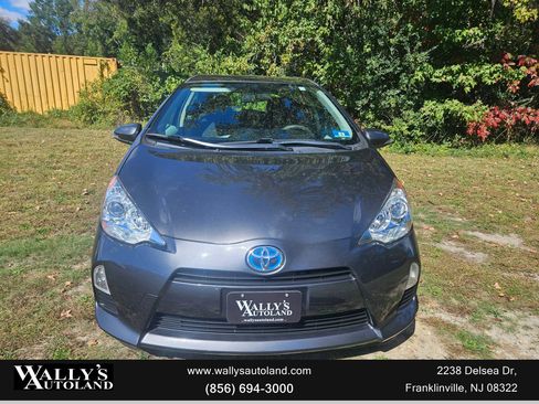 Used 2012 Toyota Prius C One image 7