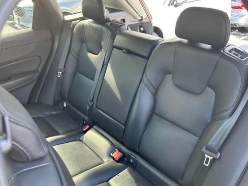 Used 2023 Volvo XC60 B5 Core w/ Climate Package image 6