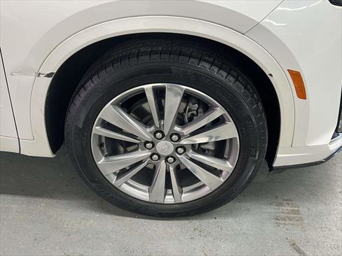 Used 2022 Cadillac XT6 Premium Luxury image 8