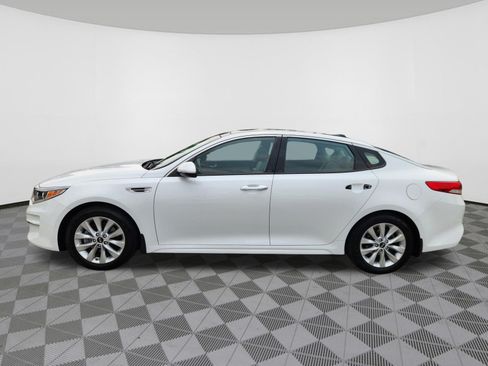 Used 2016 Kia Optima EX w/ Premium Package FWD image 5