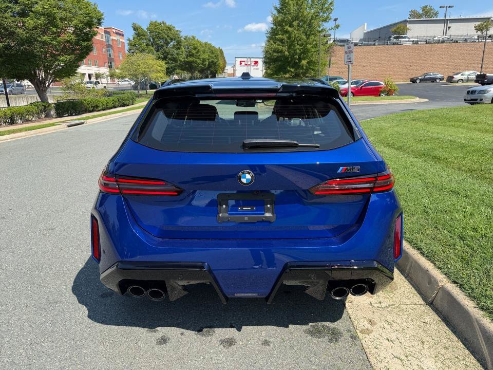 New 2027 BMW M5 Touring AWD/4WD image 14