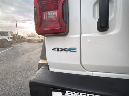 Used 2025 Jeep Wrangler Unlimited Rubicon 4xe w/ Safety Group image 36