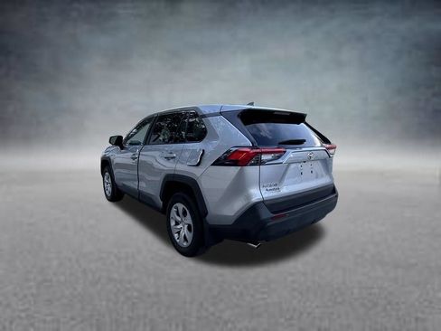 Used 2024 Toyota RAV4 LE FWD image 5