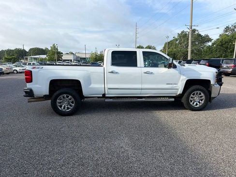 Used 2019 Chevrolet Silverado 2500 LTZ w/ Duramax Plus Package AWD/4WD image 4