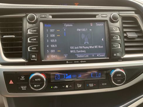Used 2016 Toyota Highlander Limited AWD/4WD image 23