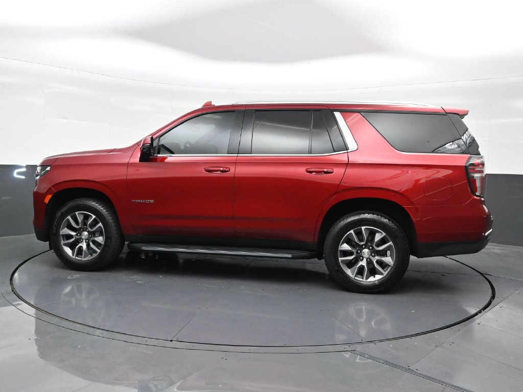 Used 2023 Chevrolet Tahoe LT w/ Luxury Package RWD image 2