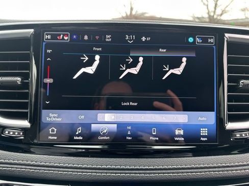 New 2026 Chrysler Pacifica Limited image 39