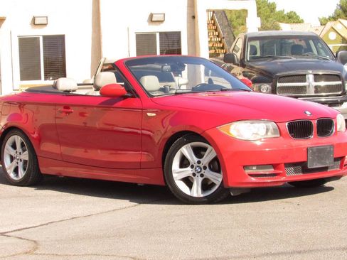 Used 2008 BMW 128i Convertible RWD image 3