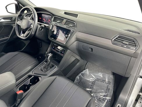 Used 2023 Volkswagen Tiguan SE R-Line FWD image 33