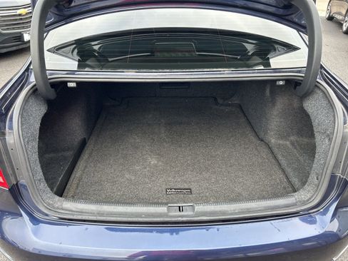 Used 2015 Volkswagen Passat 1.8T SEL Premium image 13