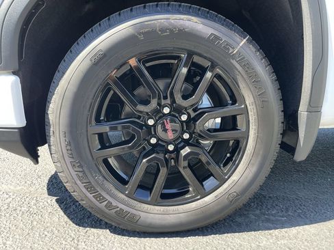 New 2026 GMC Sierra 1500 Elevation AWD/4WD image 32