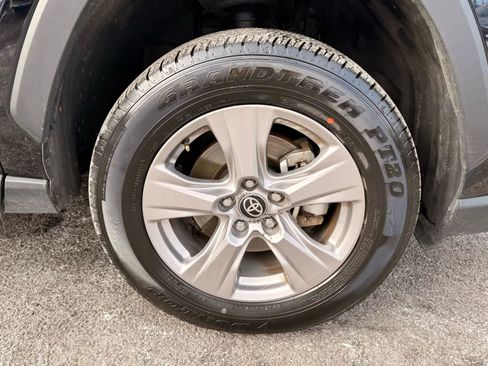 Used 2025 Toyota RAV4 XLE image 30