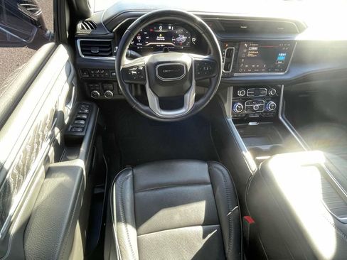 Used 2023 GMC Yukon Denali w/ Denali Reserve Package image 15