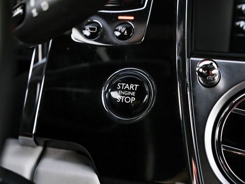 Used 2020 Rolls-Royce Wraith image 30