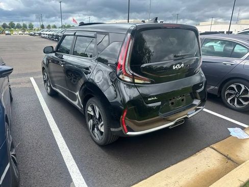 Used 2023 Kia Soul GT-Line w/ GT-Line Technology Package FWD image 9