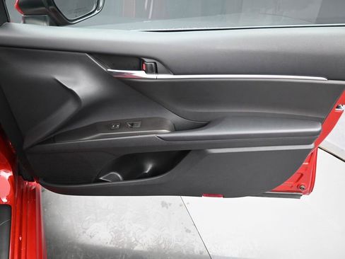 Certified 2023 Toyota Camry SE image 33