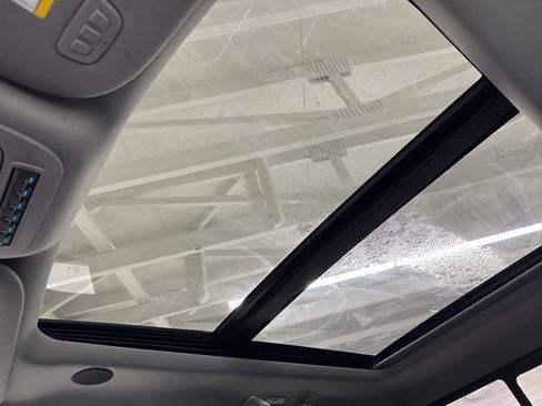 Used 2025 Ford F250 Lariat w/ Lariat Ultimate Package image 57