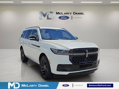 New 2025 Lincoln Navigator Reserve w/ Jet Appearance Package