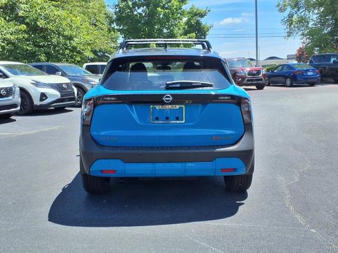 New 2025 Nissan Kicks SR image 4