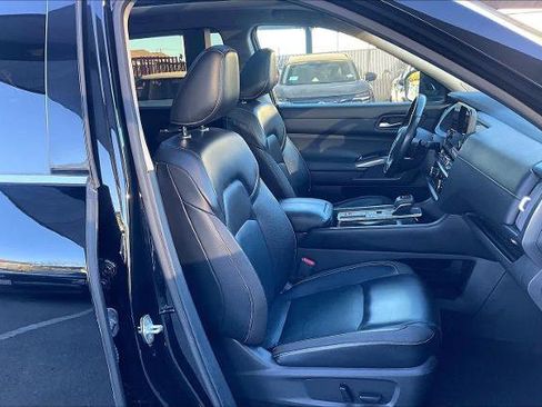 Certified 2022 Nissan Pathfinder SL w/ SL Premium Package image 8