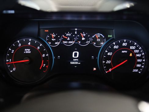 Used 2018 Chevrolet Camaro SS RWD image 20
