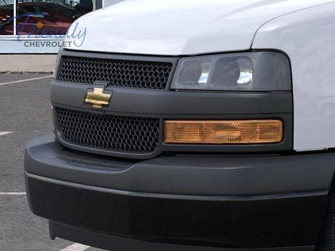 New 2025 Chevrolet Express 3500 w/ Driver Convenience Package RWD image 24