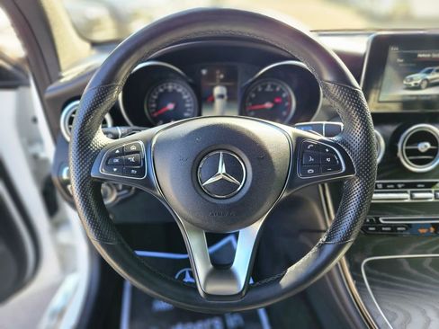 Used 2019 Mercedes-Benz GLC 300 4MATIC image 22