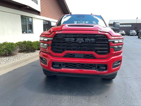 New 2026 RAM 2500 Laramie AWD/4WD image 4