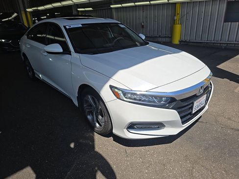 Used 2018 Honda Accord EX image 3