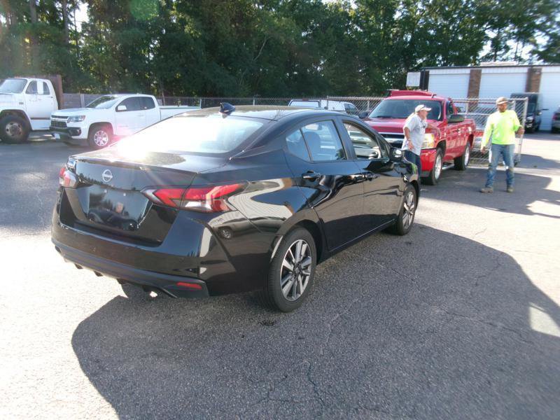 Used 2025 Nissan Versa SV FWD image 10